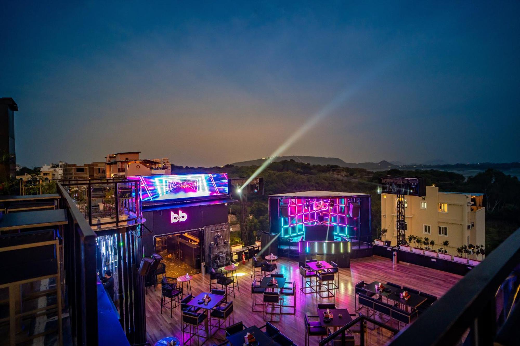 The Courtyard - Beyond Bar & Club Hotel Udaipur Exterior foto