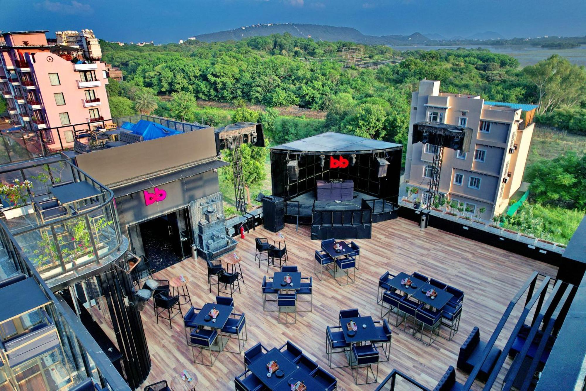 The Courtyard - Beyond Bar & Club Hotel Udaipur Exterior foto